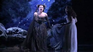 Diana Damrau singing "Die Hölle Rache" (again, not at Portland Opera)