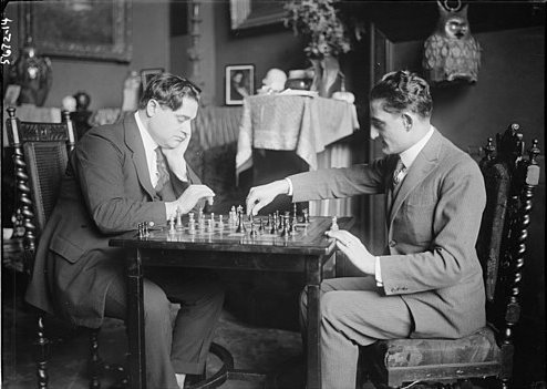 Beniamino Gigli playing chess